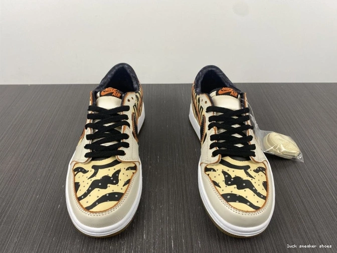 Rep LUCY Air 1 of DH6932-100 Tiger Low OG the Jordan Year 0724